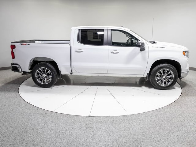 Used 2024 Chevrolet Silverado 1500 LT image 28