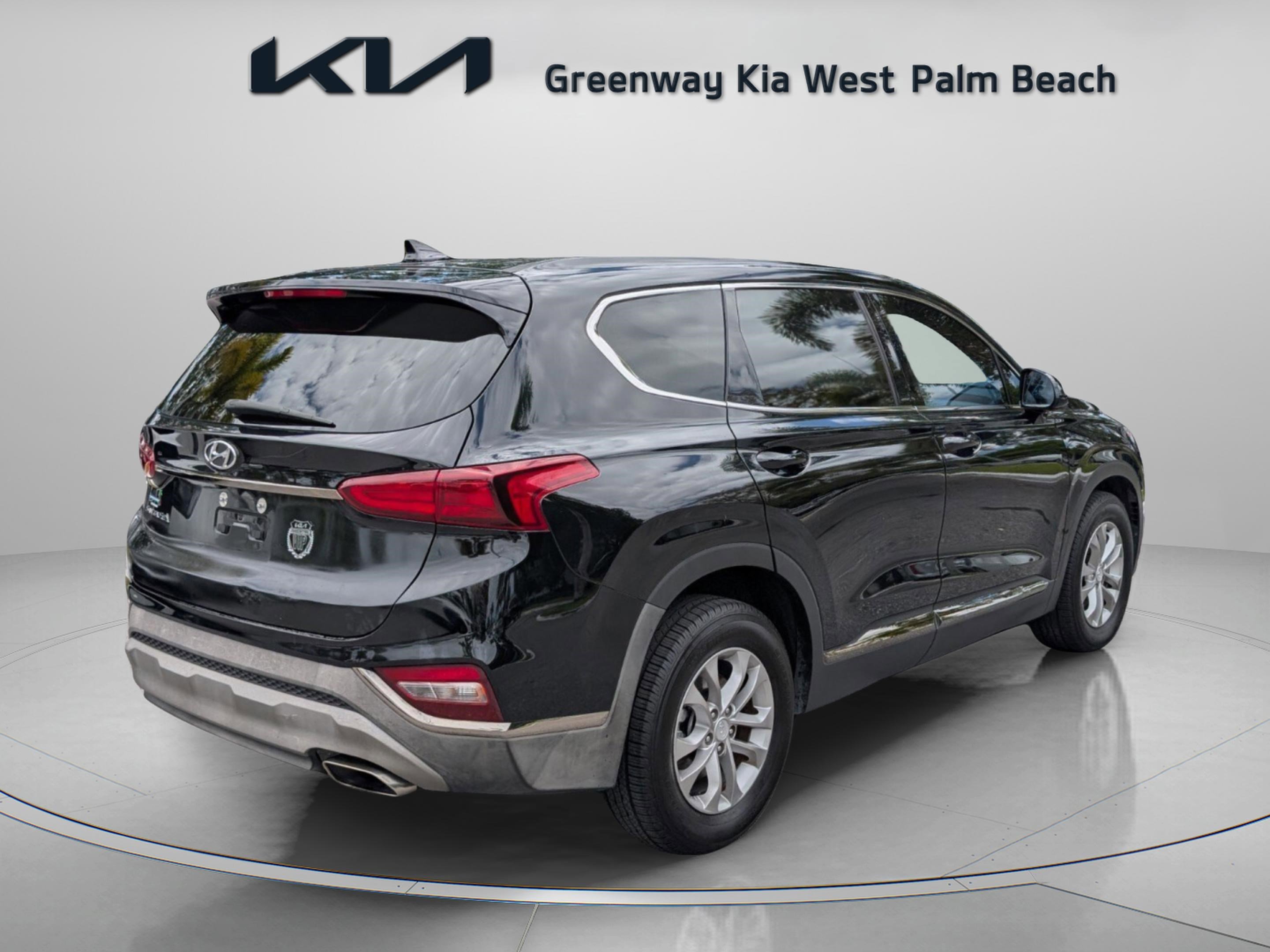 Used 2019 Hyundai Santa Fe SEL FWD image 7
