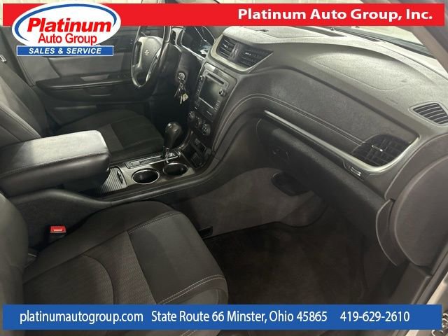 Used 2017 Chevrolet Traverse LT image 34