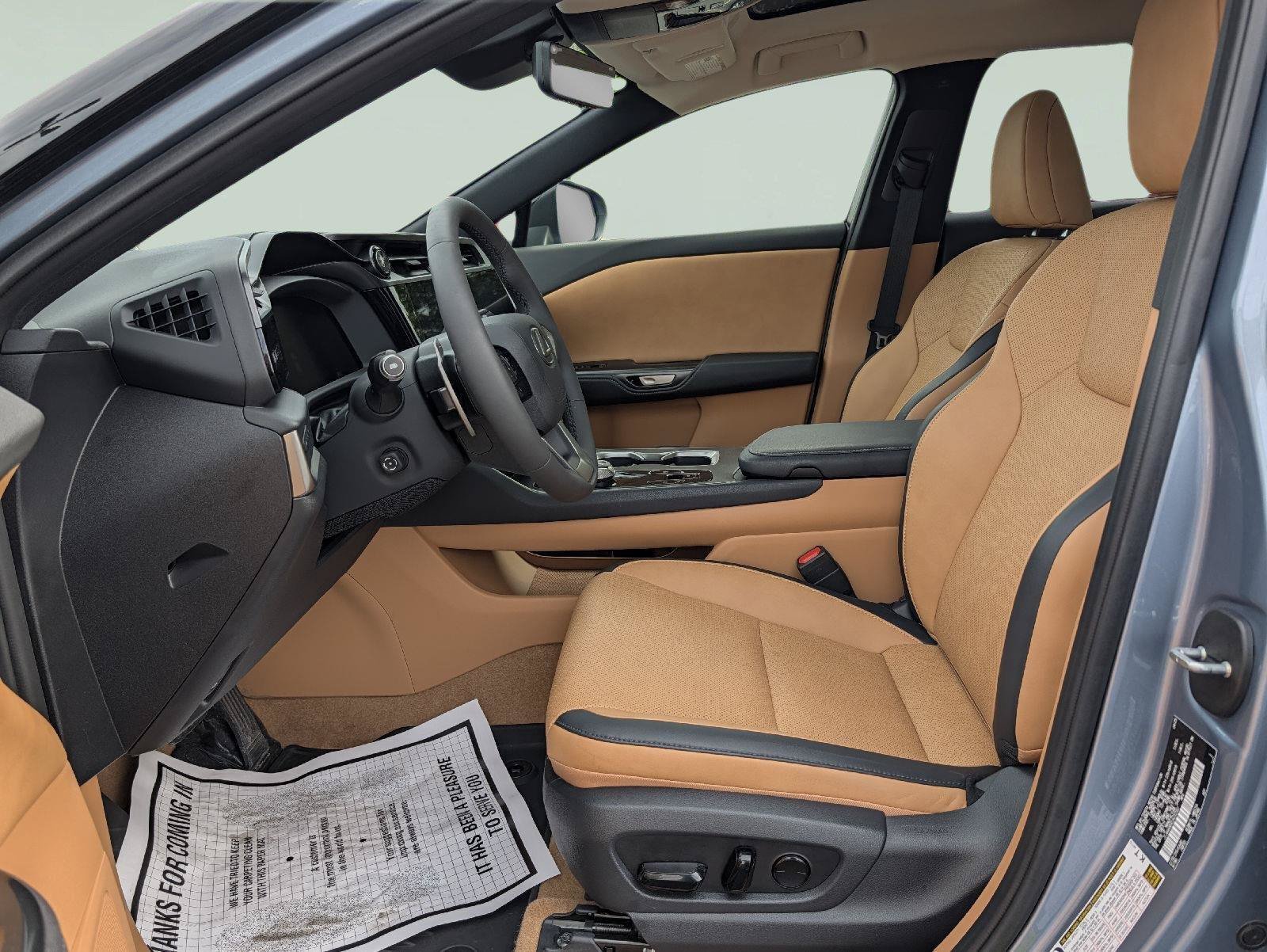 Used 2025 Lexus RZ 450e w/ Technology Package AWD/4WD image 9