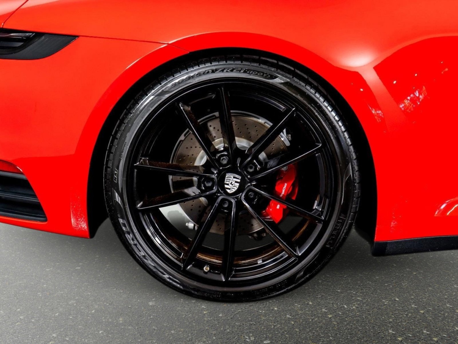 Used 2020 Porsche 911 Carrera 4S w/ Sport Package image 9