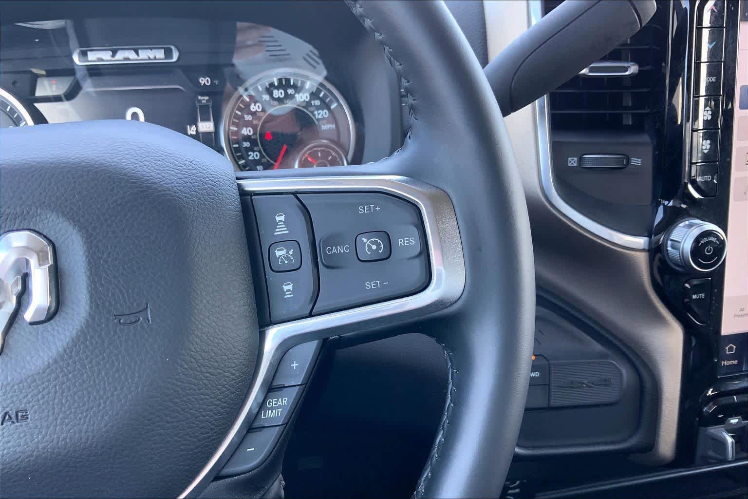 Used 2024 RAM 2500 Laramie w/ Safety Group AWD/4WD image 24