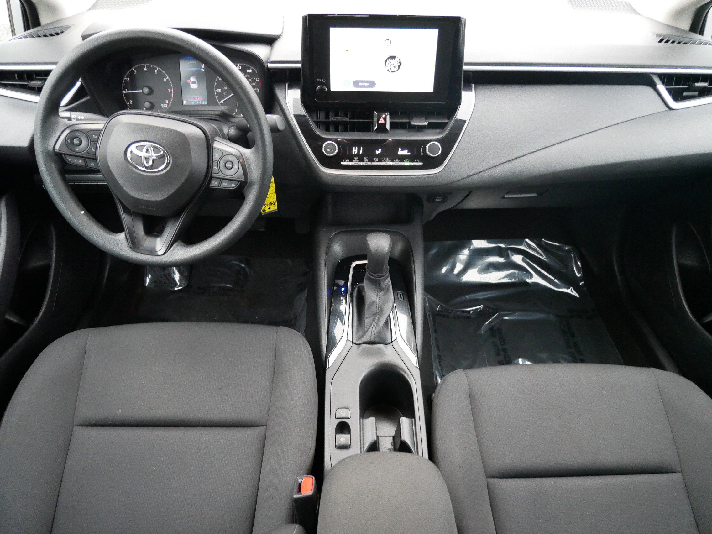 Used 2023 Toyota Corolla LE image 12
