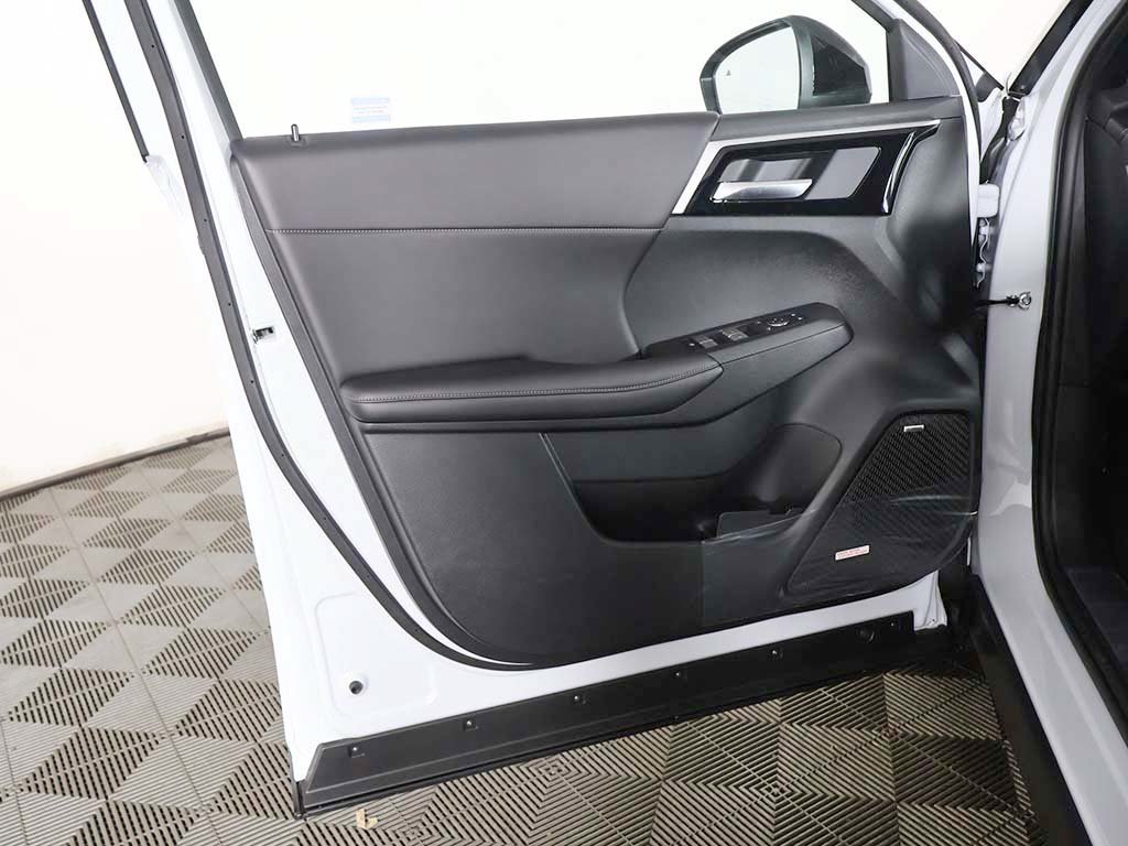 New 2026 Mitsubishi Outlander LE AWD/4WD image 21