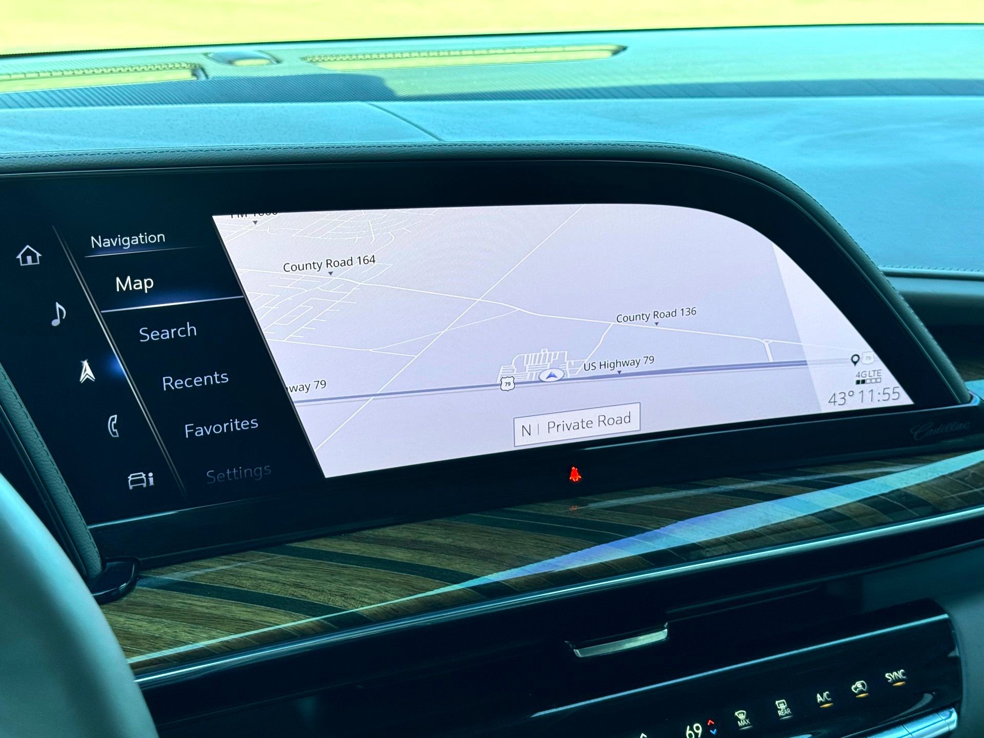 Used 2023 Cadillac Escalade Sport Platinum w/ Heavy-Duty Trailer Package image 36