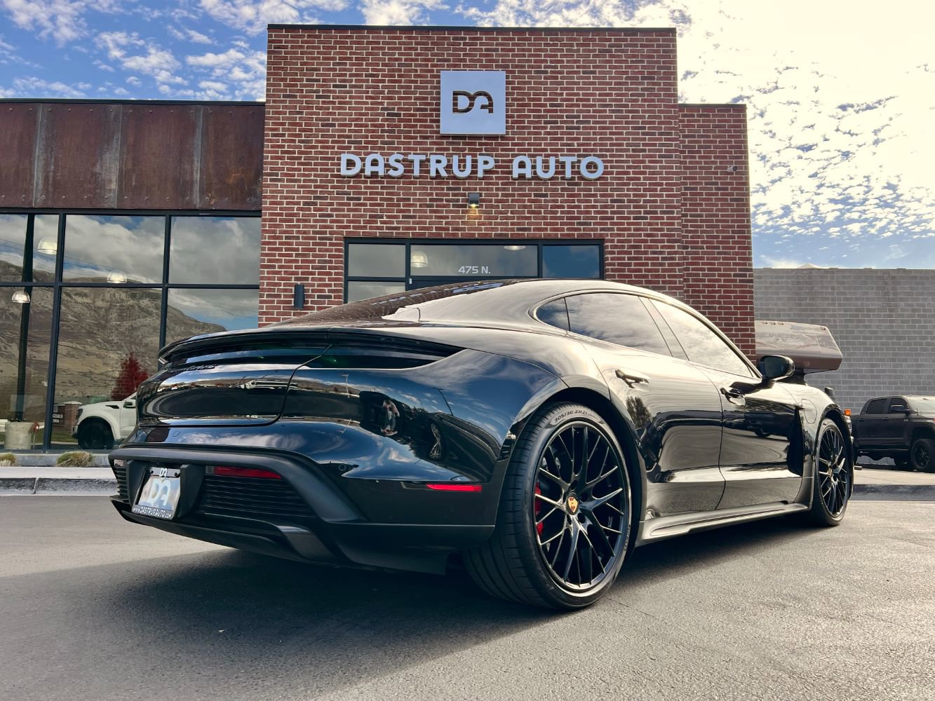 Used 2021 Porsche Taycan Turbo S image 6