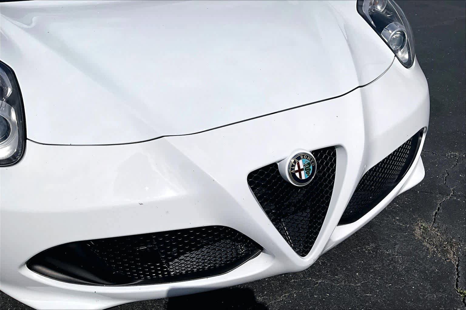 Used 2015 Alfa Romeo 4C Spider w/ Spider Track Package RWD image 30