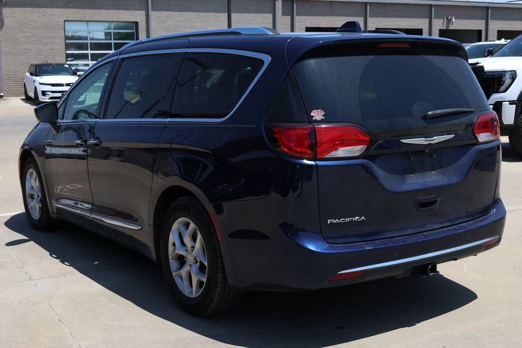 Used 2019 Chrysler Pacifica Touring-L Plus FWD image 7