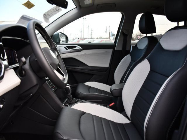 New 2026 Volkswagen Taos SEL AWD/4WD image 13