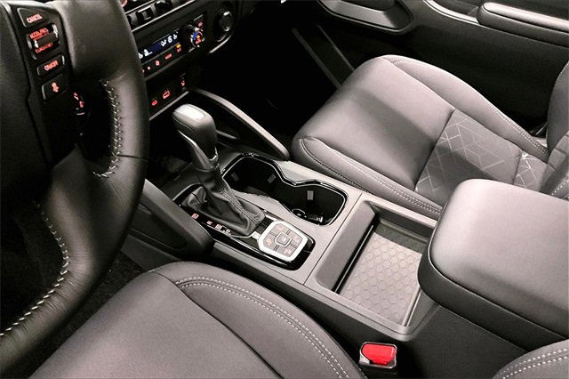 New 2026 Nissan Frontier SV image 8