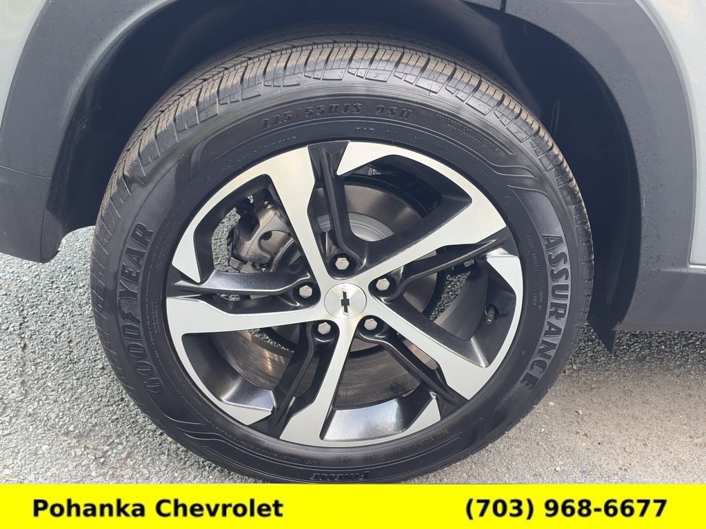 Certified 2026 Chevrolet Trax RS w/ Sunroof Package FWD image 32
