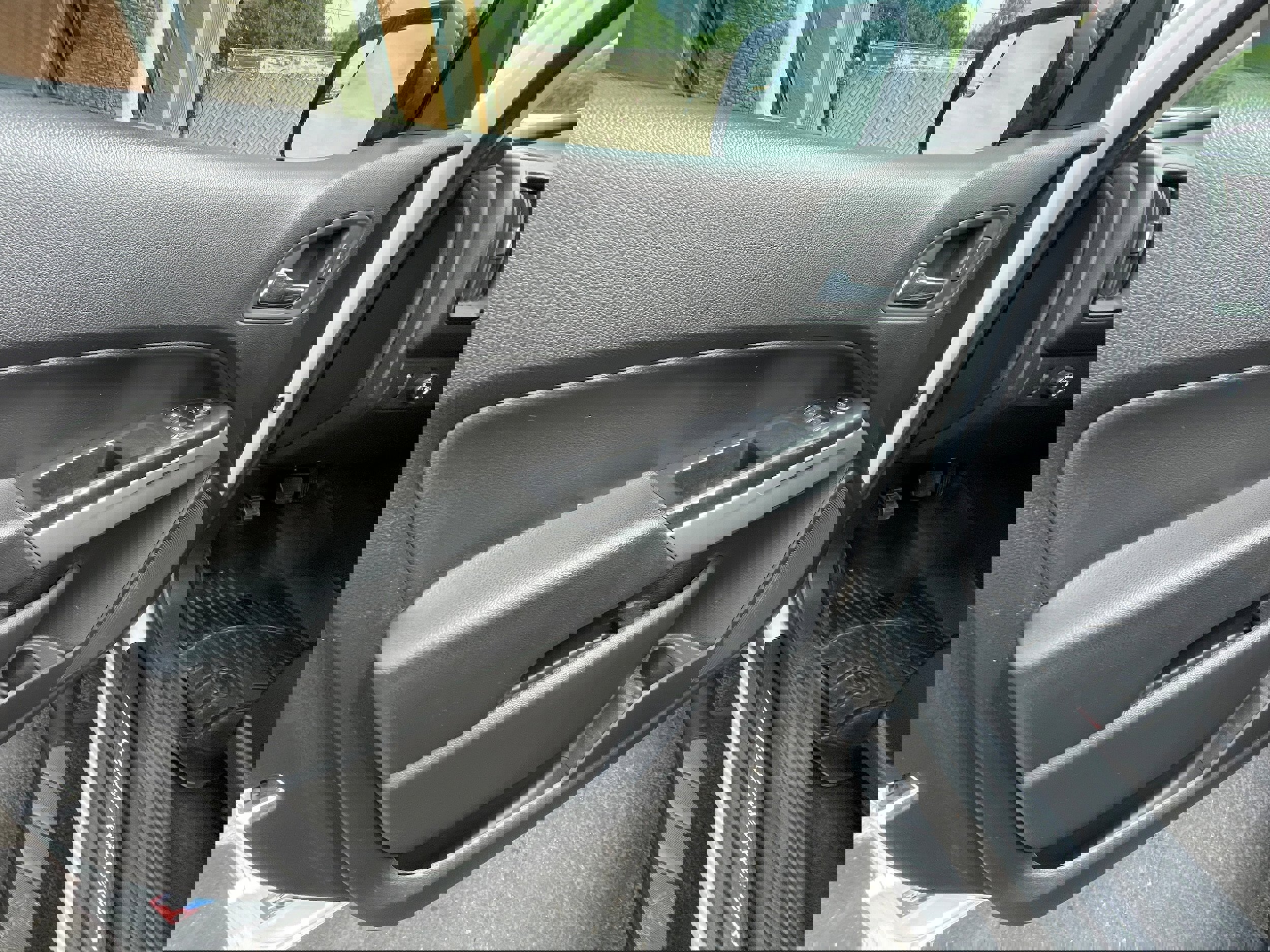 Used 2017 Chevrolet Colorado LT image 11