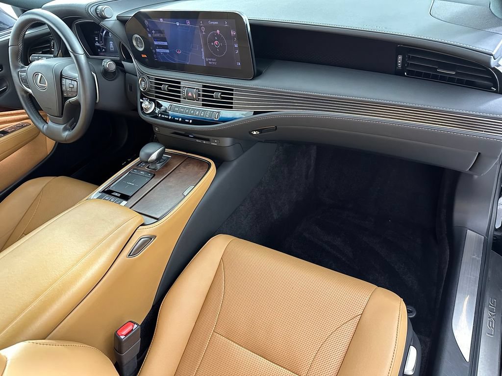 Used 2022 Lexus LS 500 AWD image 21