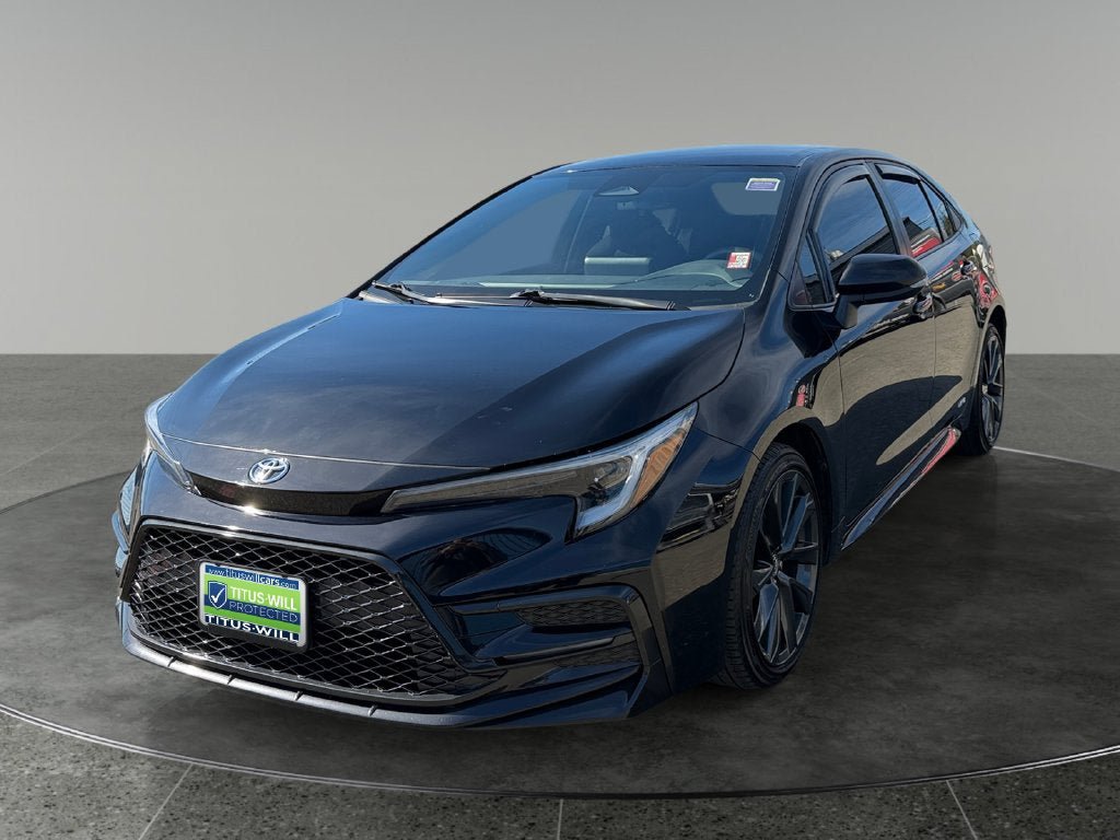 Used 2024 Toyota Corolla SE AWD/4WD image 3