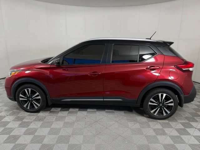 Used 2020 Nissan Kicks SR w/ SR Premium Package FWD image 4