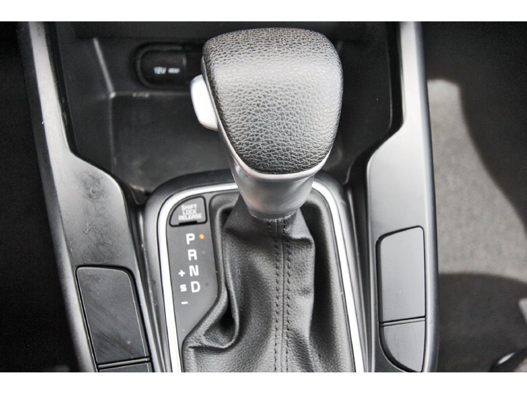 Used 2025 Kia Soul LX w/ LX Technology Package FWD image 28