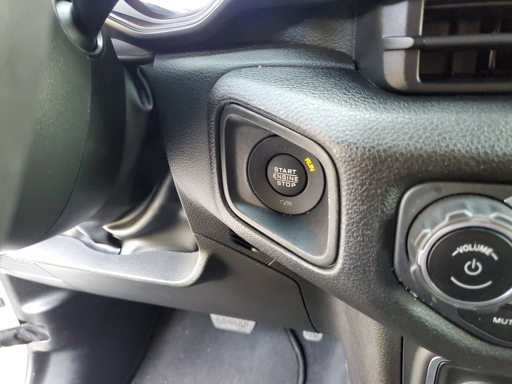 Used 2025 Jeep Wrangler Sport AWD/4WD image 20