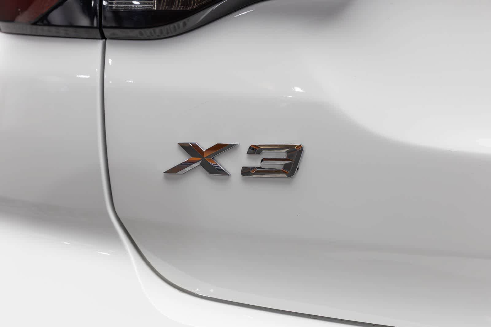 Used 2022 BMW X3 xDrive30i w/ Premium Package AWD/4WD image 7