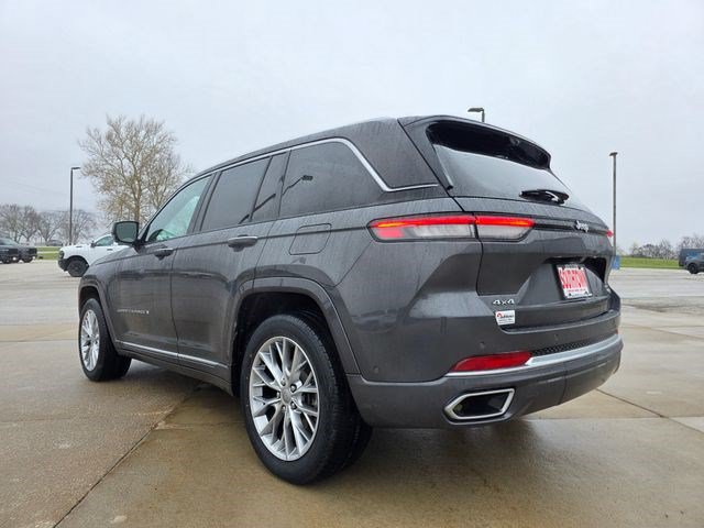 Certified 2022 Jeep Grand Cherokee Summit w/ Adv Protech Group IV AWD/4WD image 6