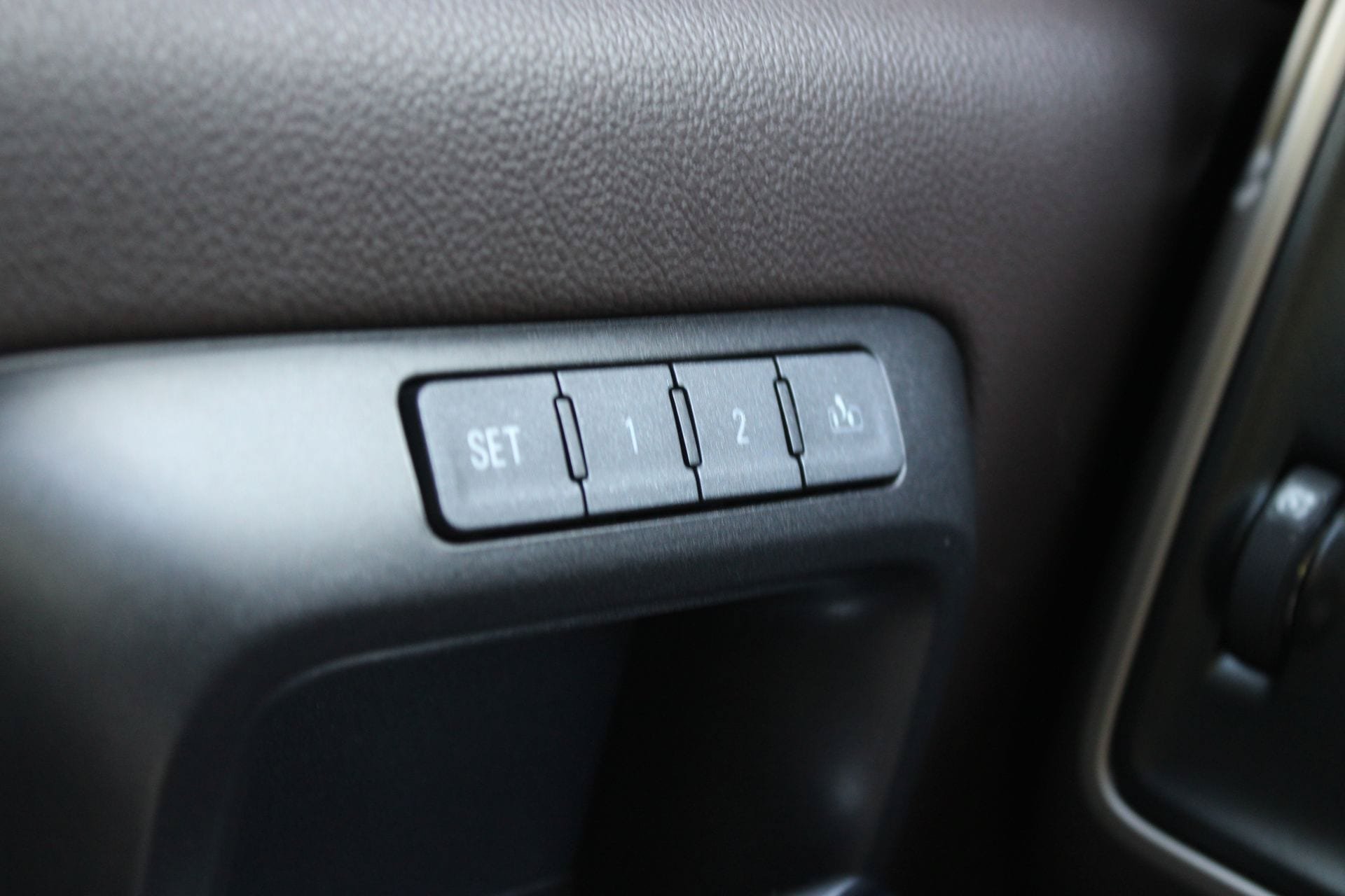 Used 2018 GMC Sierra 1500 Denali AWD/4WD image 24