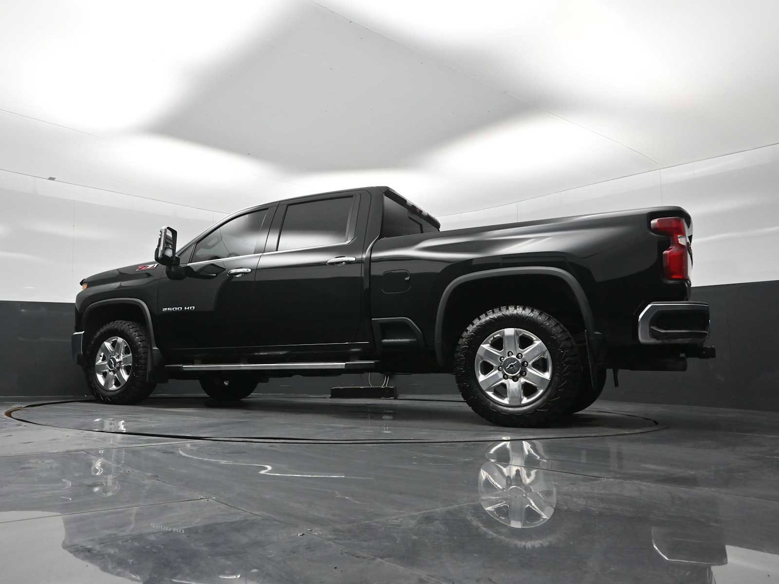 Used 2020 Chevrolet Silverado 2500 LTZ w/ LTZ Plus Package image 23