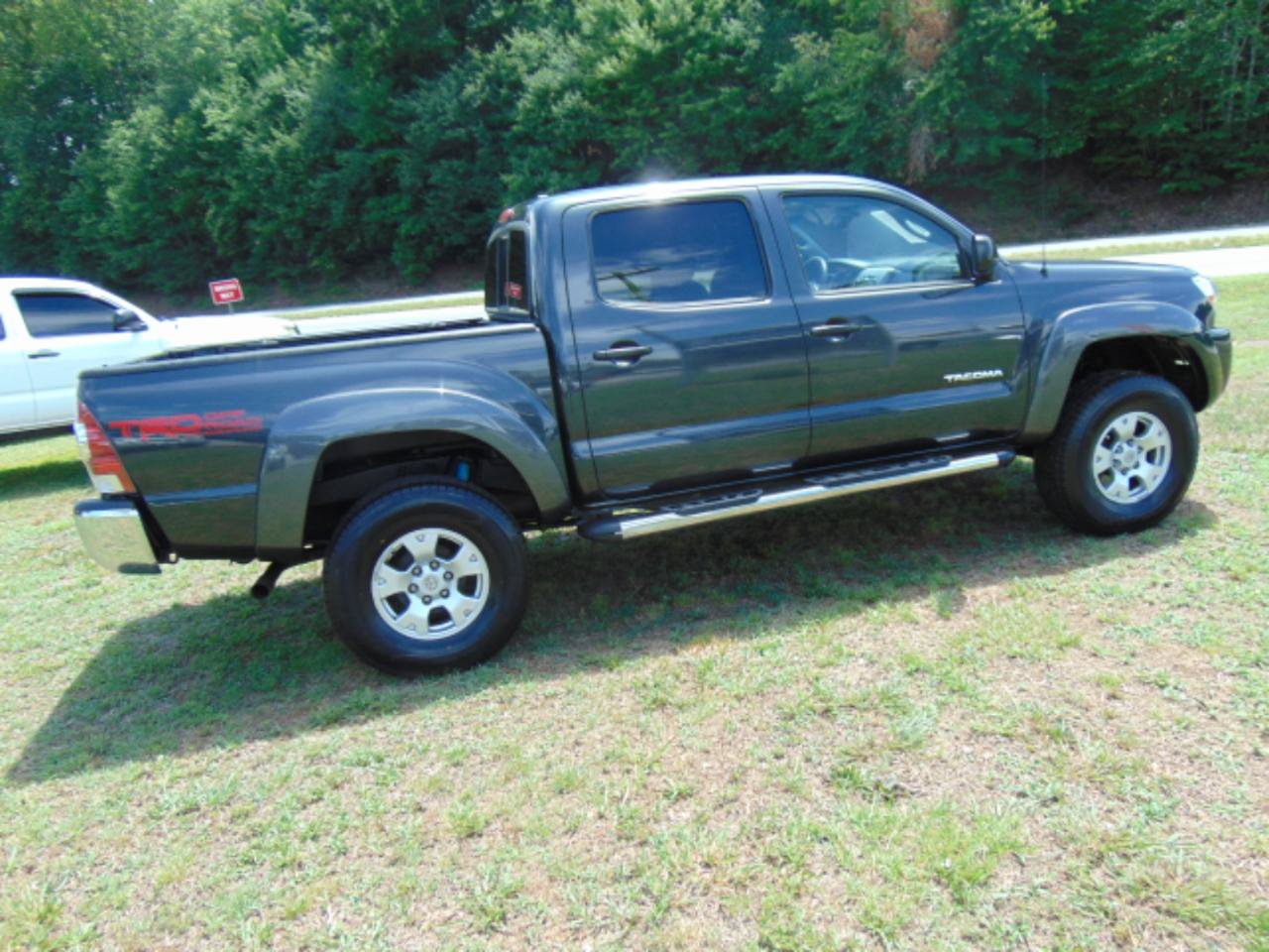 Used 2010 Toyota Tacoma 4x4 Double Cab image 8