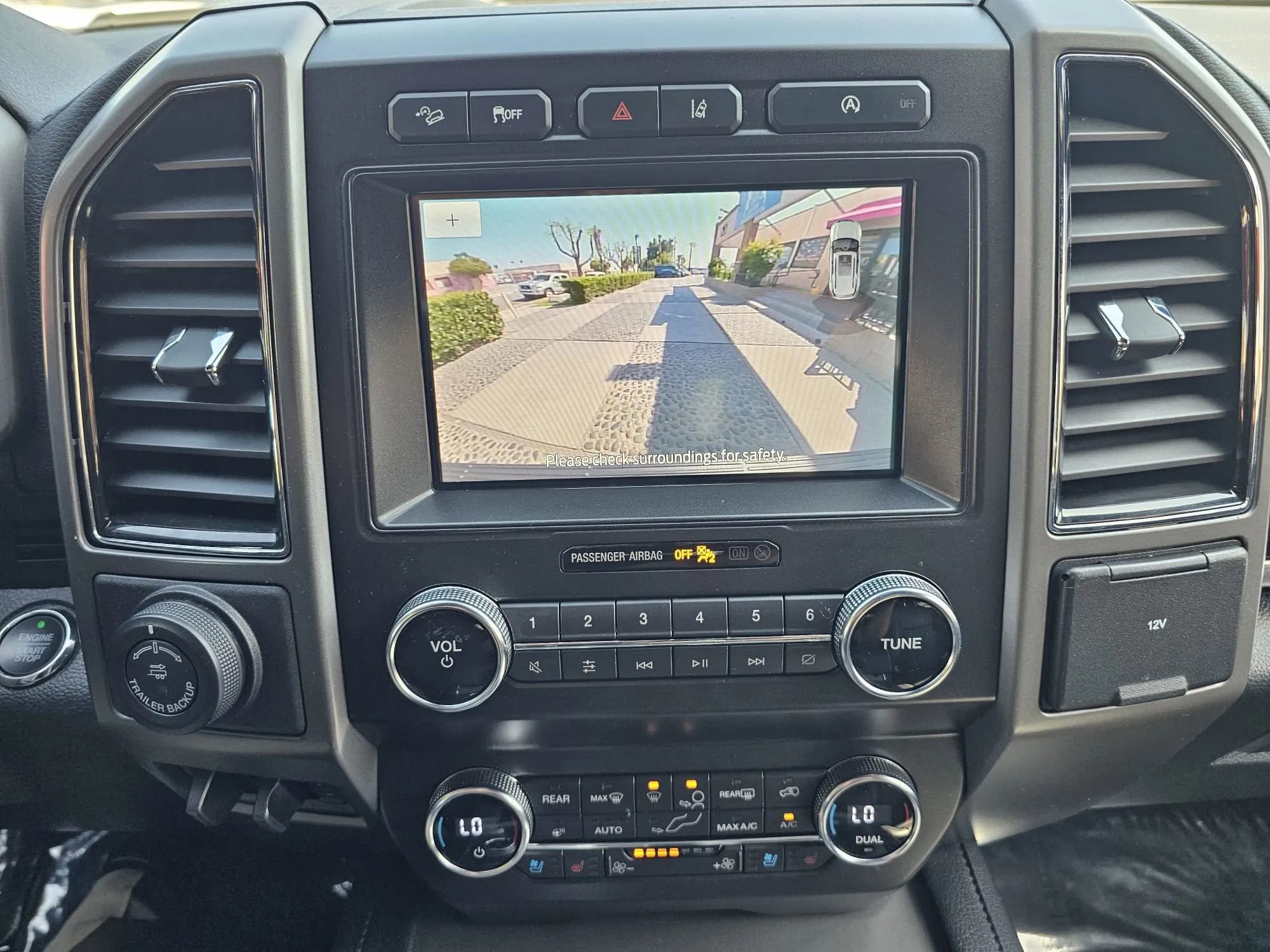 Used 2020 Ford Expedition XLT image 19