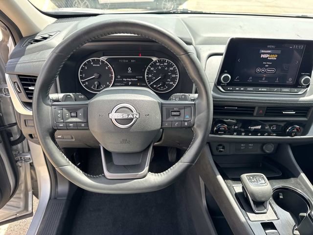Used 2025 Nissan Rogue SV AWD/4WD image 25