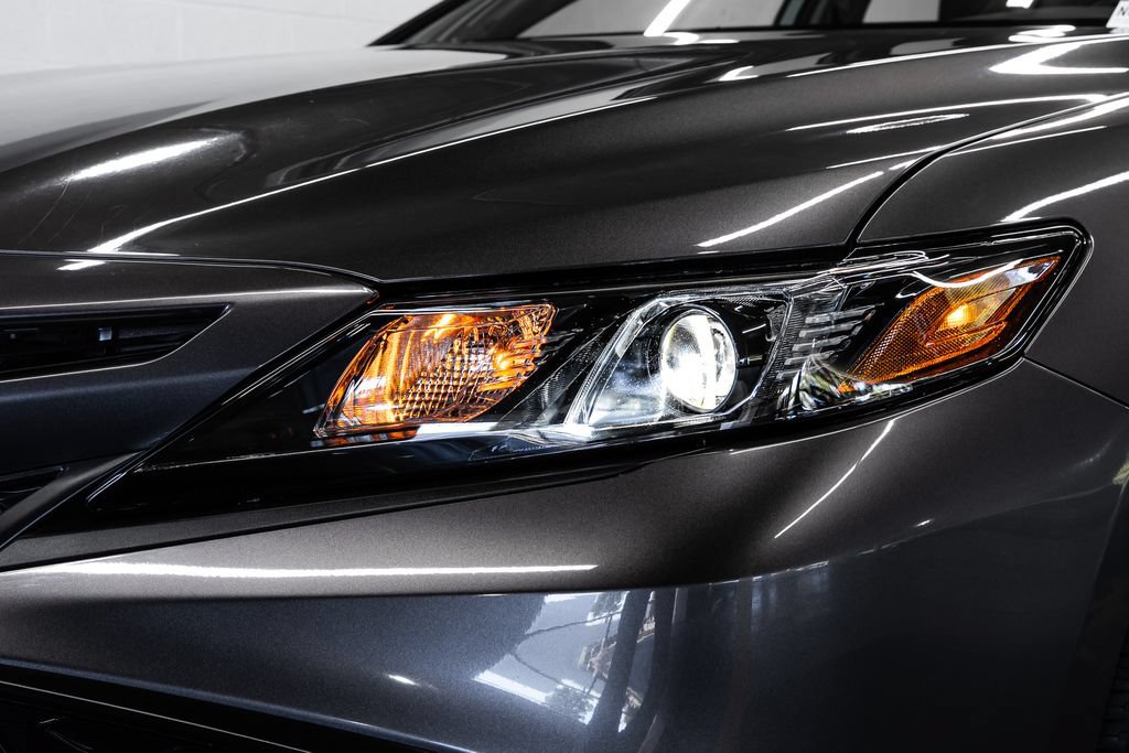 Used 2022 Toyota Camry SE w/ Convenience Package FWD image 9