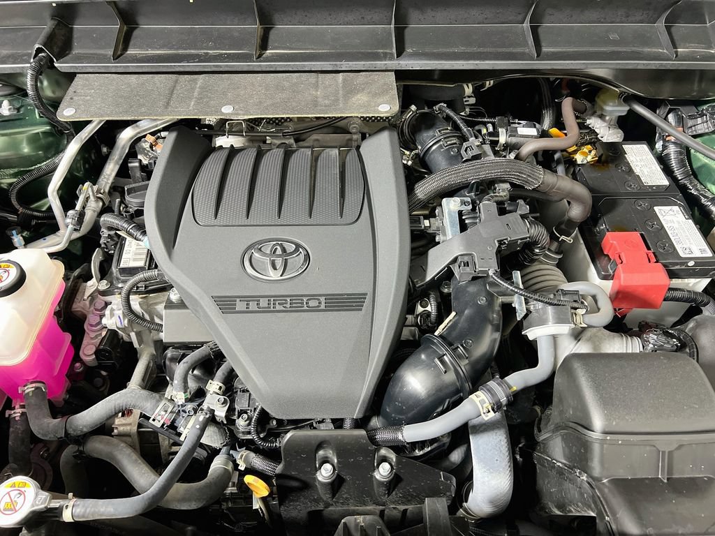 Used 2023 Toyota Highlander XLE AWD/4WD image 29