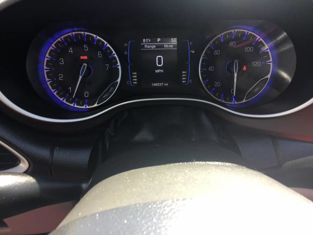 Used 2017 Chrysler Pacifica Touring-L image 16