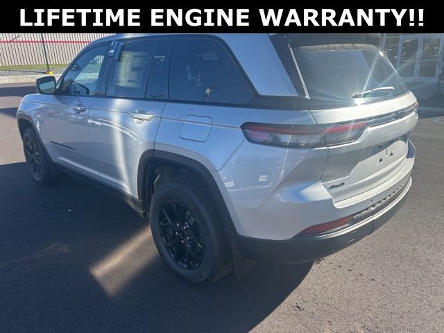 New 2025 Jeep Grand Cherokee Altitude image 5
