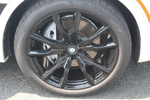 Used 2025 BMW X7 xDrive40i w/ M Sport Package image 14