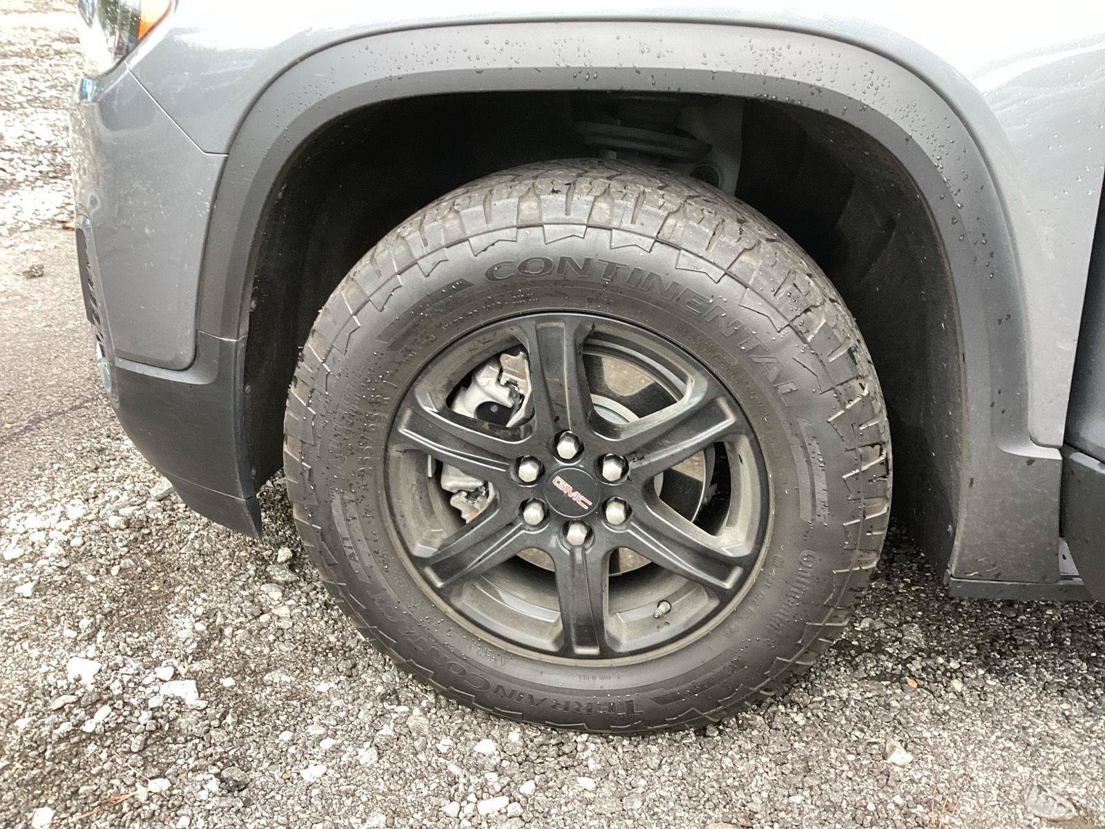 Used 2022 GMC Acadia AT4 w/ Technology Package AWD/4WD image 9