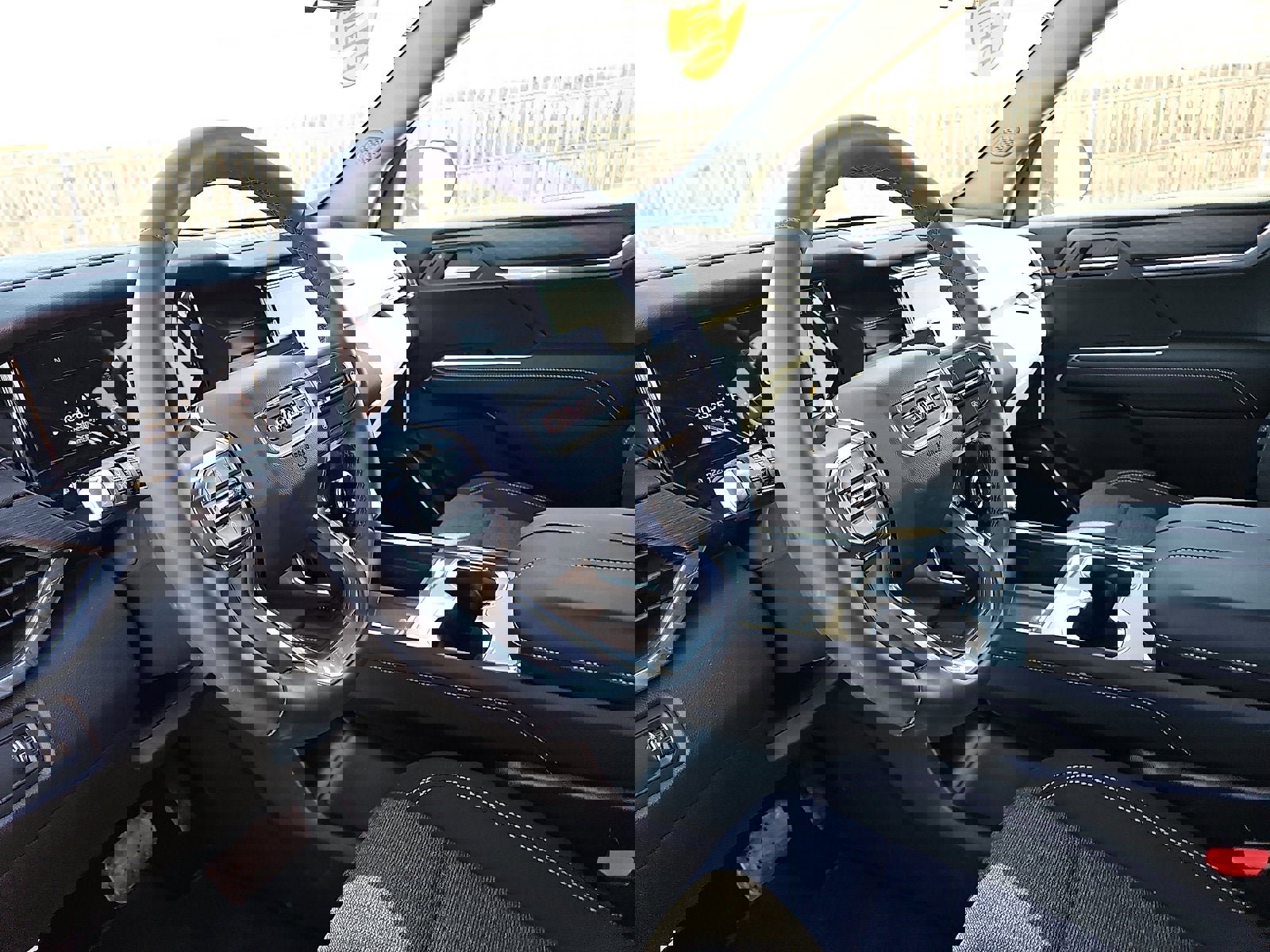 New 2026 GMC Acadia Elevation image 12