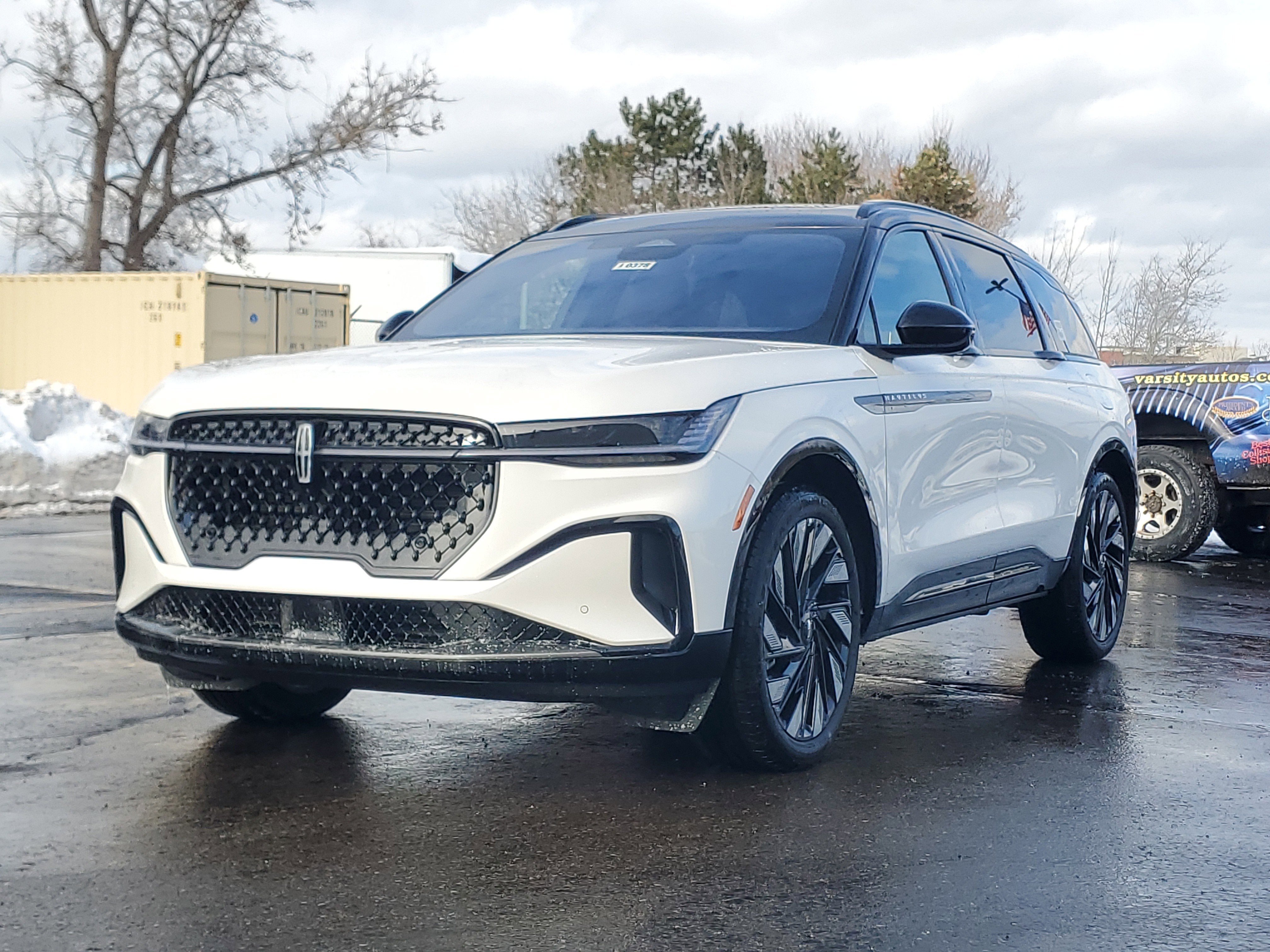 New 2026 Lincoln Nautilus Reserve w/ Jet Appearance Package image 2