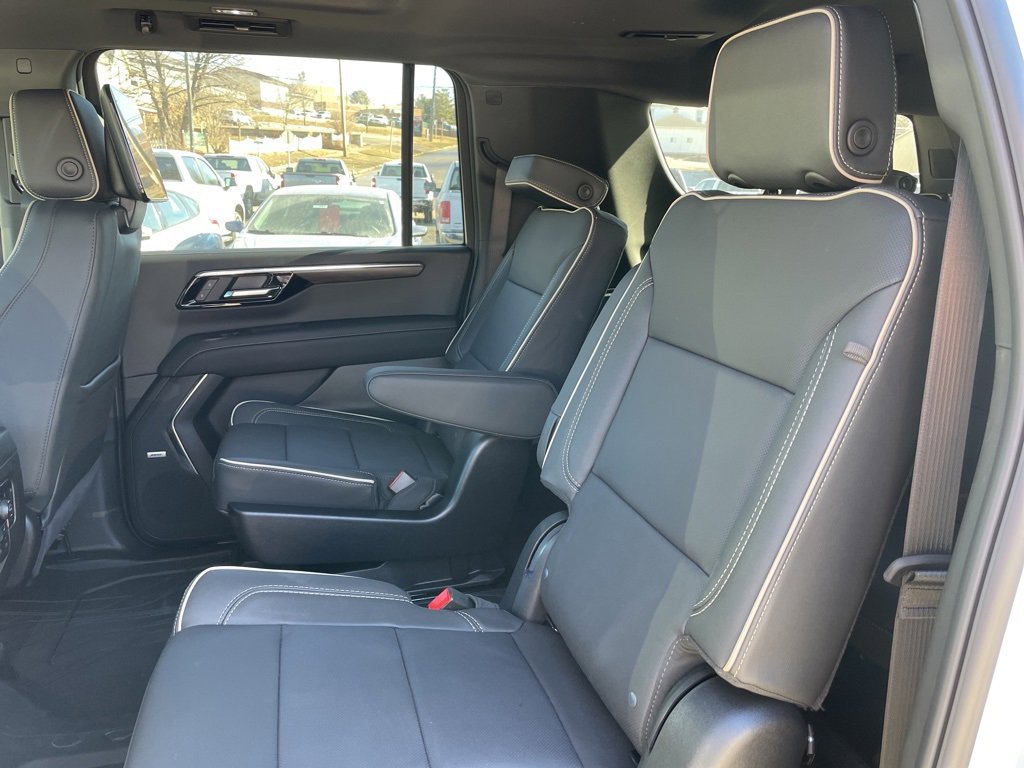 New 2026 Chevrolet Suburban Premier image 15