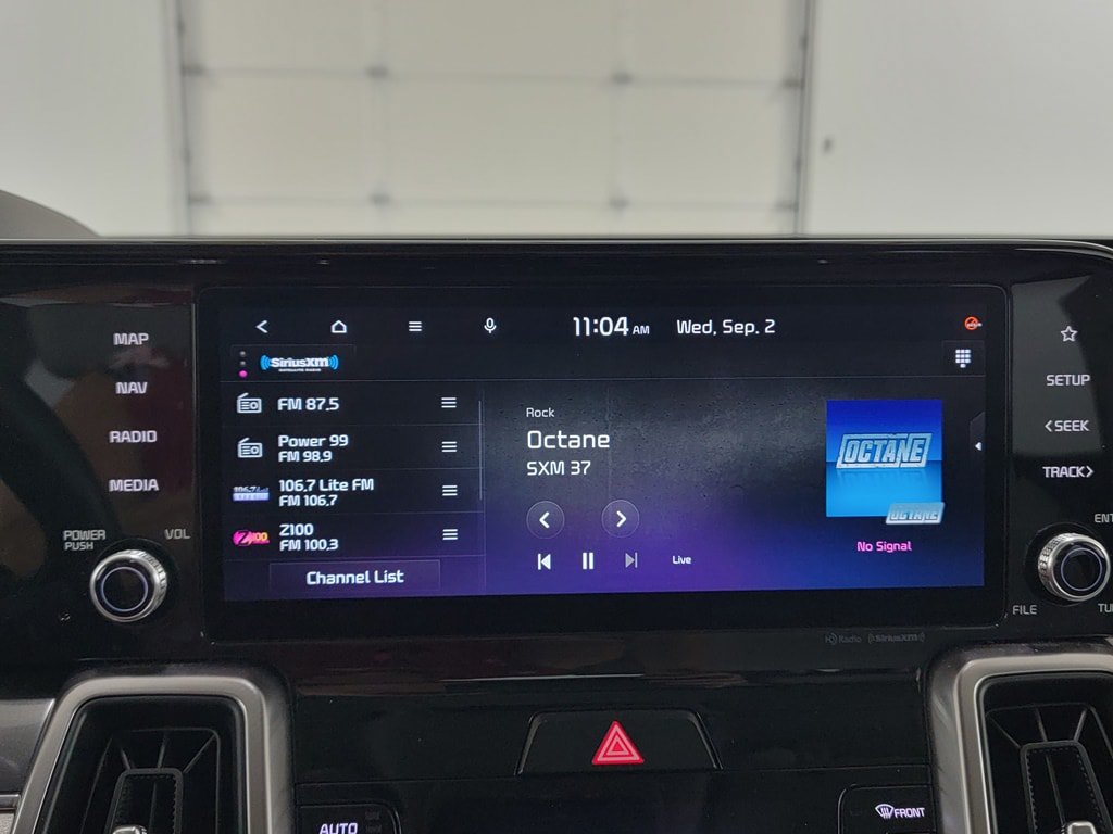 Used 2023 Kia Sorento S w/ Panoramic Sunroof Package FWD image 19