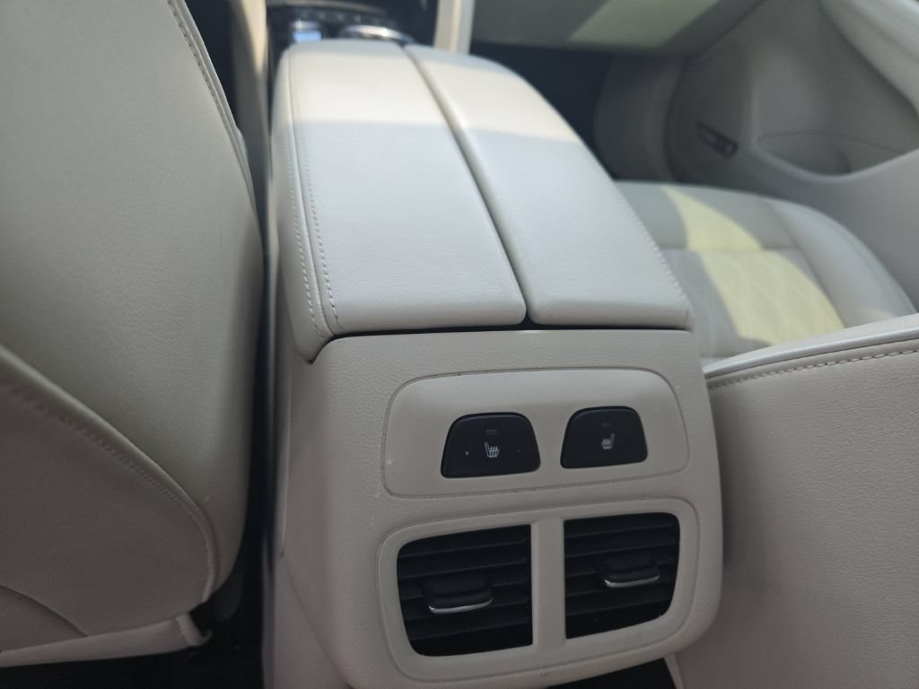 Used 2022 Buick Envision Avenir w/ Technology Package II AWD/4WD image 11