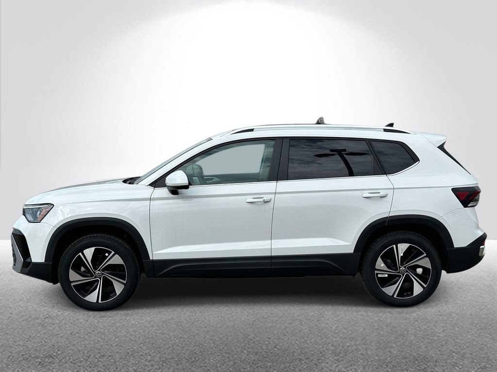 New 2025 Volkswagen Taos SE AWD/4WD image 2