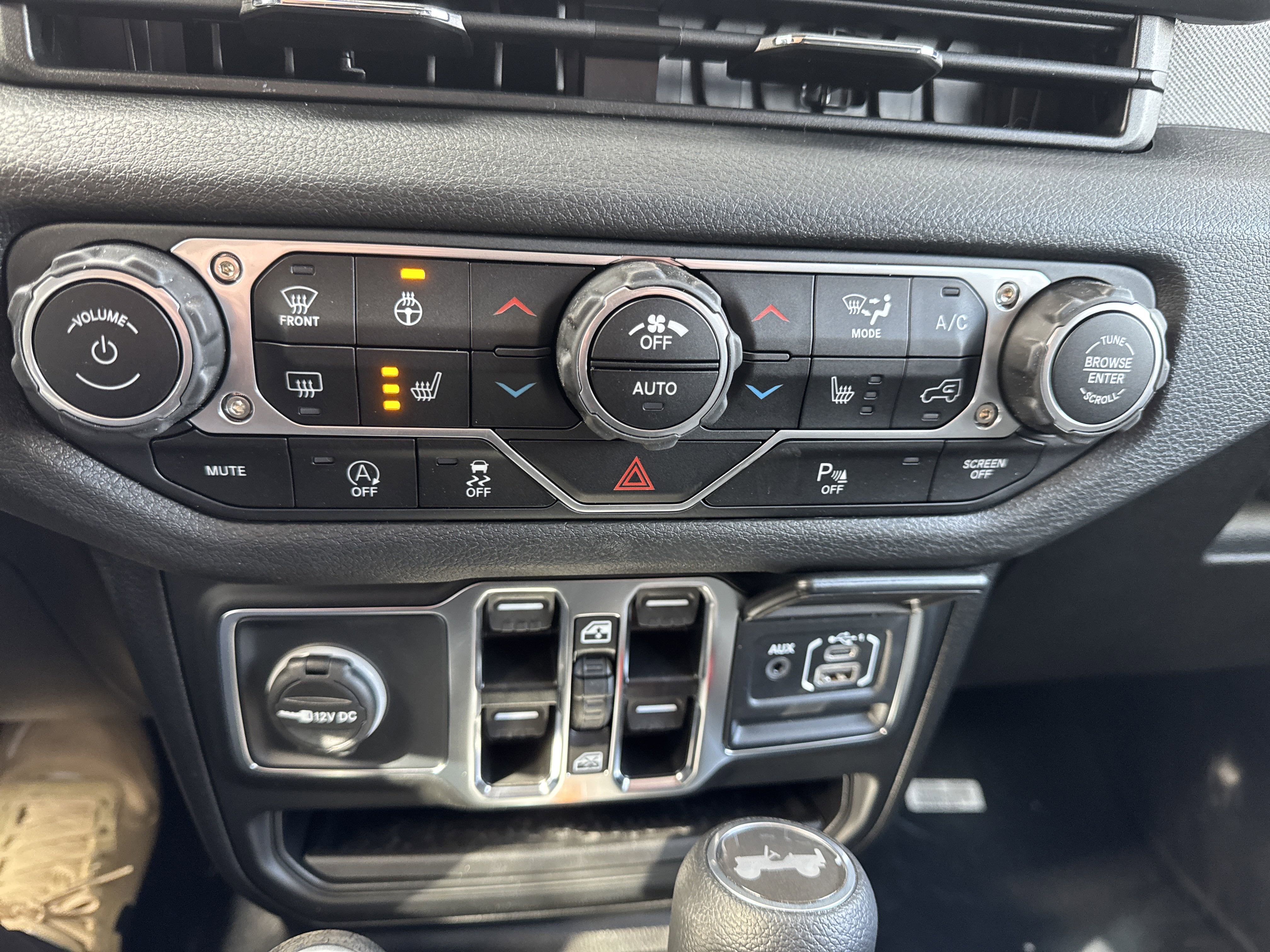 New 2025 Jeep Wrangler Sport S image 24