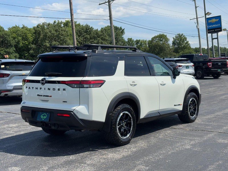 Used 2024 Nissan Pathfinder SV AWD/4WD image 5