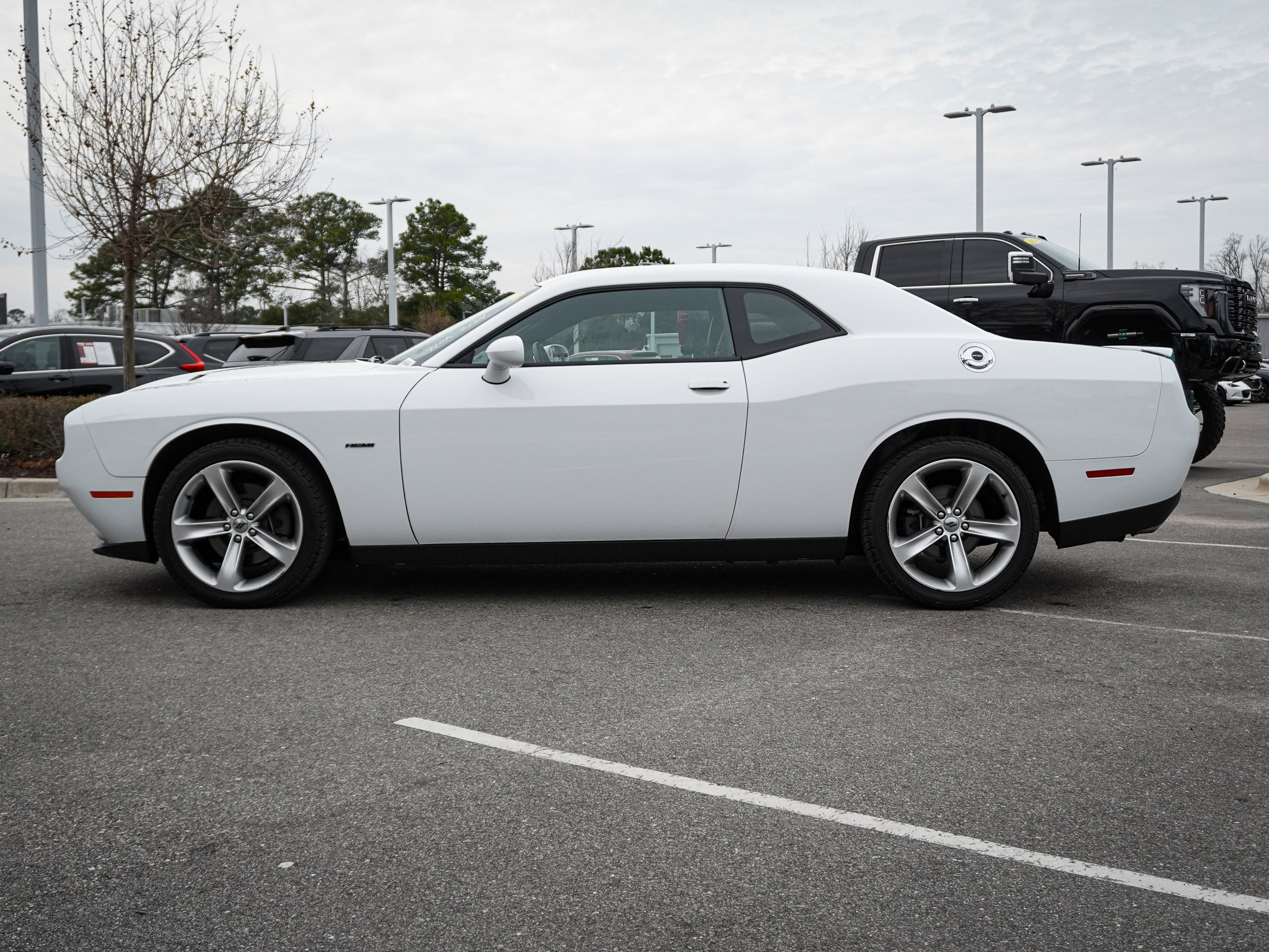 Used 2017 Dodge Challenger R/T w/ Cold Weather Group image 7