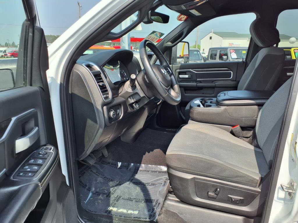 Used 2024 RAM 2500 Big Horn AWD/4WD image 10