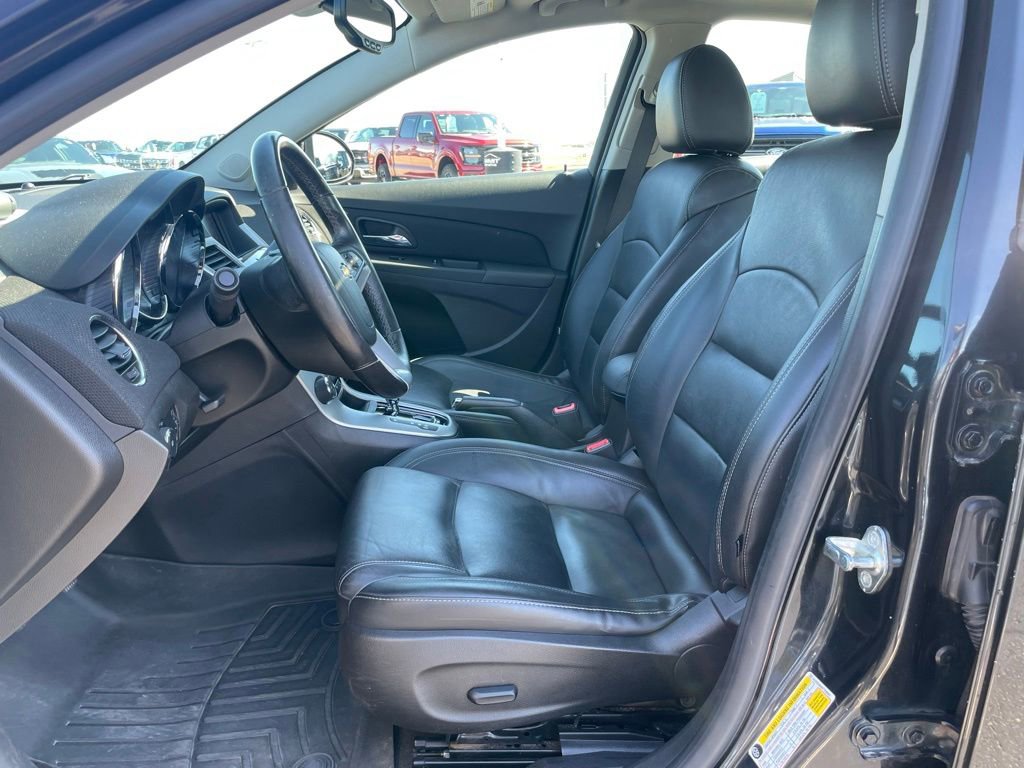 Used 2015 Chevrolet Cruze LT w/ Sun, Sound and Sport Package image 7