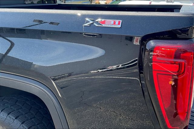 Used 2021 GMC Sierra 1500 SLT AWD/4WD image 8