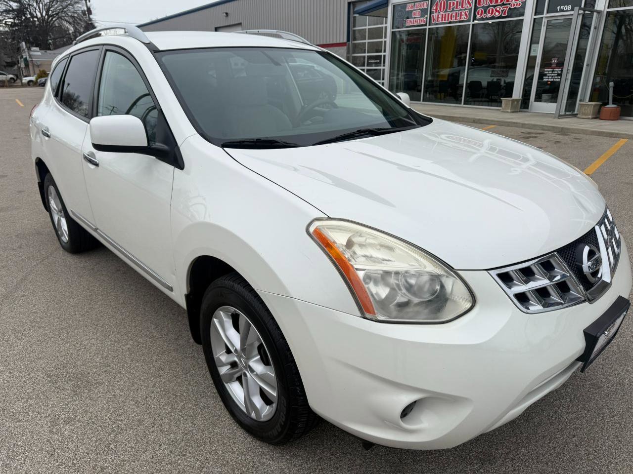 Used 2012 Nissan Rogue SV image 3