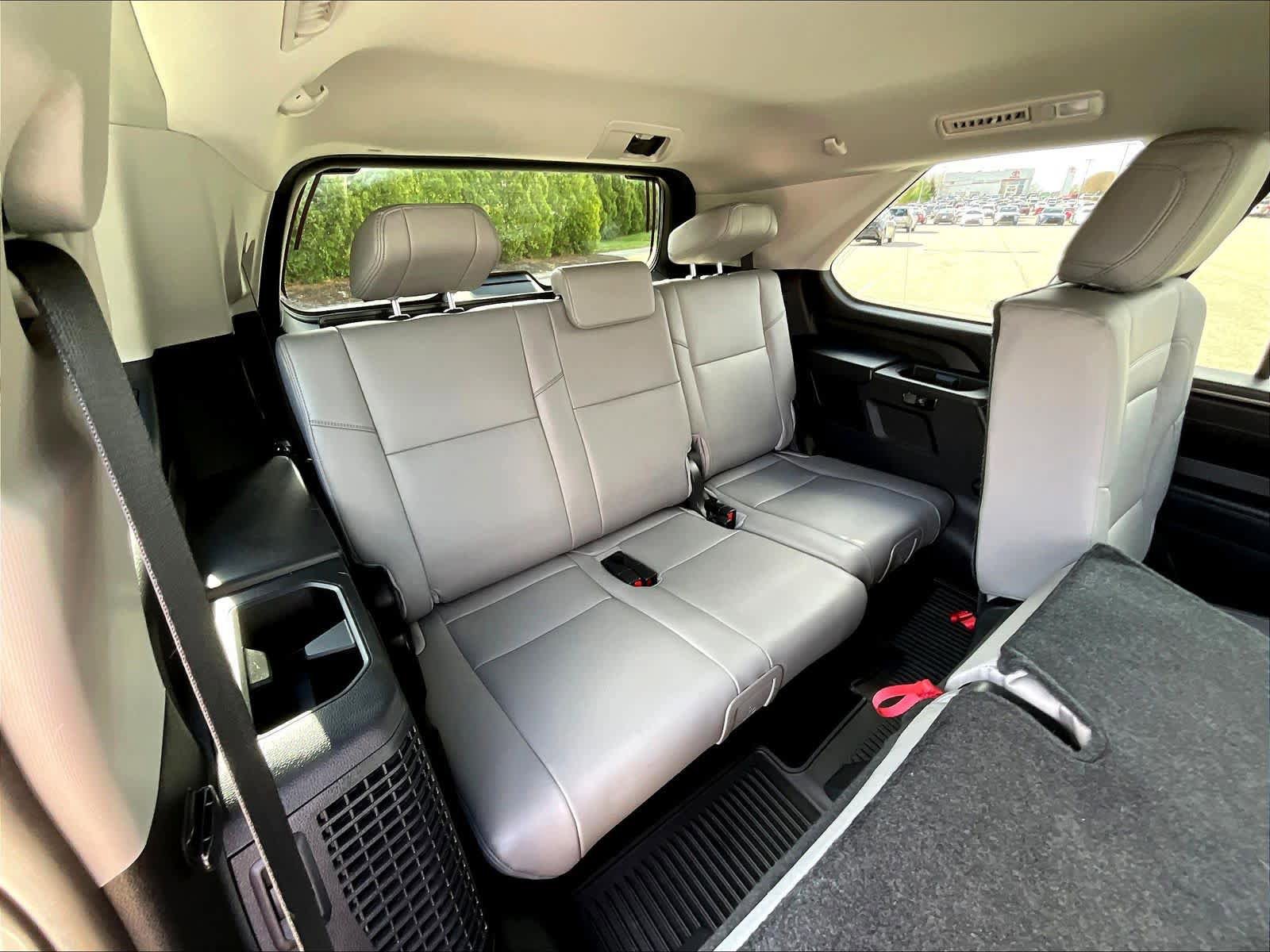 Used 2024 Toyota Sequoia SR5 AWD/4WD image 17