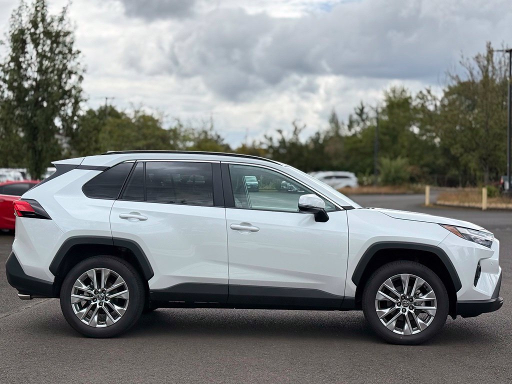 Used 2025 Toyota RAV4 XLE Premium w/ Weather Package AWD/4WD image 6