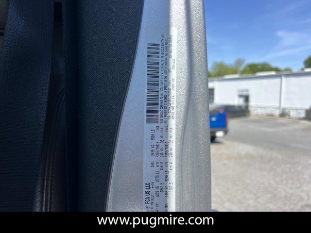 Used 2016 Jeep Wrangler Unlimited Sahara w/ Dual Top Group AWD/4WD image 32